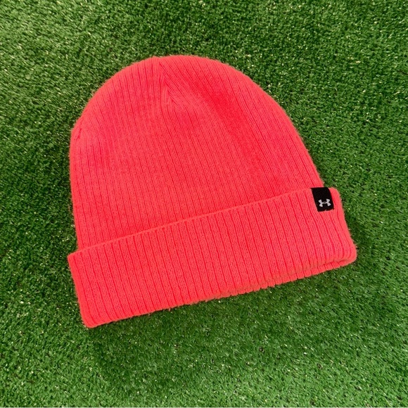 Under Armour Pink Women’s Beanie Hat - Picture 1 of 2